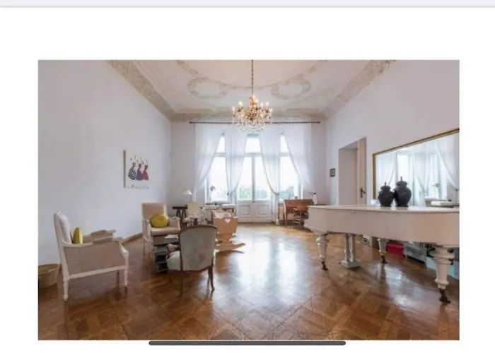 Centrum Big Apart Hotel *